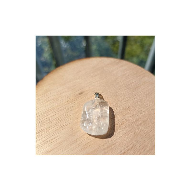 Cristal de roche lithothérapie pendentif sur oeillet en argent