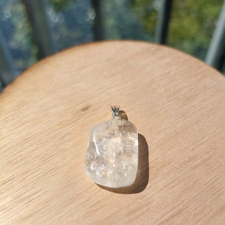 Cristal de roche lithothérapie pendentif sur oeillet en argent