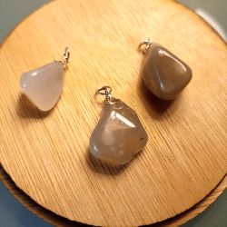 Pendentif en Agate Stabilité et Protection