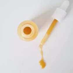 Sérum à la vitamine C Bioflore Bonne mine, anti-taches et hydratation
