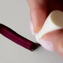 Vernis à ongles Avril Rouge-Noir Bordeaux
